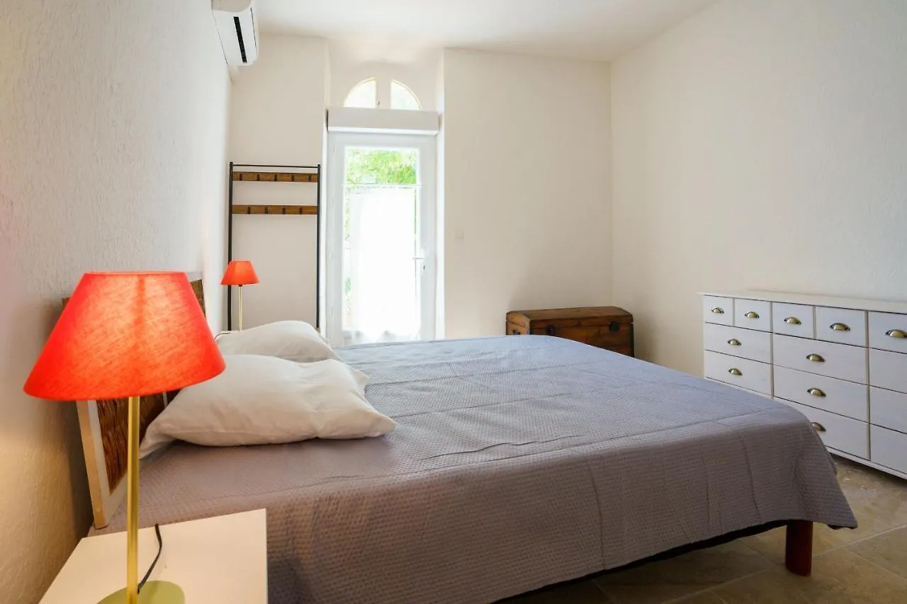 Guest house Le Jardin Du Seringat